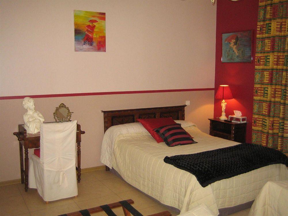 Chambre D'Hotes Domaine Le Castagne Auch Dış mekan fotoğraf